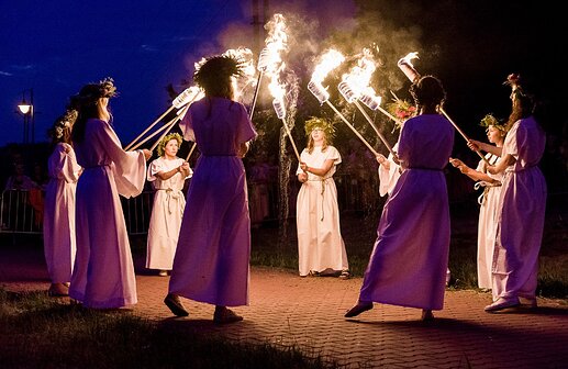 the-night-of-kupala-3860599_1920