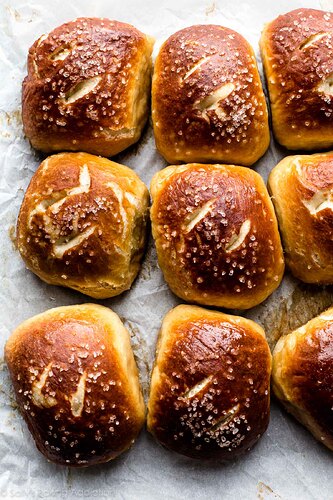easy-soft-pretzel-rolls
