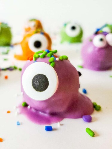 Monster-oreo-balls-one-eye