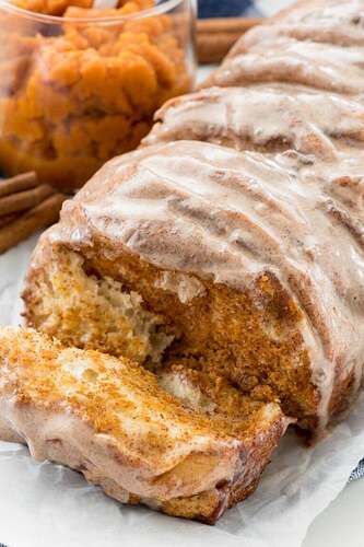 Easy-Pumpkin-Pull-Apart-Bread-5-of-8-768x1151