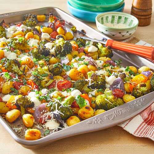 healthy-pasta-recipes-sheet-pan-gnocchi-65946b6db9375