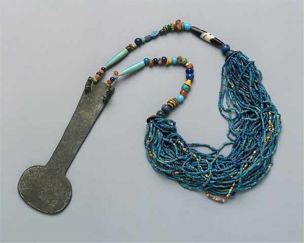 1280px-Menat_necklace_from_Malqata_MET_DT234778